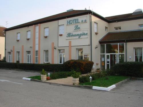 Imagen de la habitación del Hotel H&ocirc;tel La B&eacute;rang&egrave;re, Perouges. Foto 10