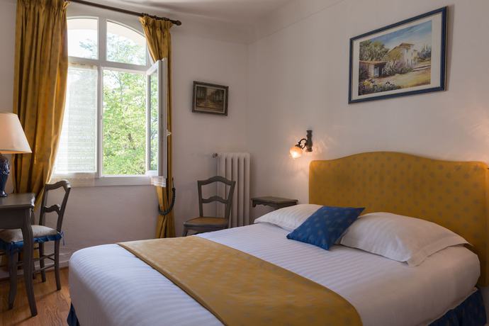 Imagen de la habitación del Hotel Hôtel La Bellaudière. Foto 4