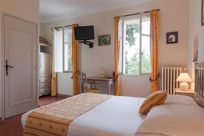 Imagen de la habitación del Hotel Hôtel La Bellaudière. Foto 10