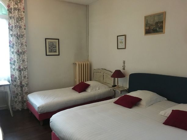 Imagen de la habitación del Hotel Hôtel La Bellaudière. Foto 11