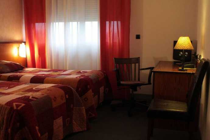 Imagen de la habitación del Hotel H&ocirc;tel La Bombardi&egrave;re. Foto 9