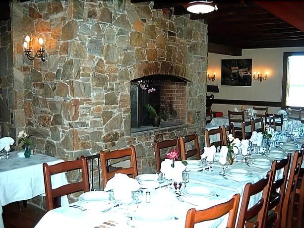 Imagen del bar/restaurante del Hotel H&ocirc;tel La Bombardi&egrave;re. Foto 7