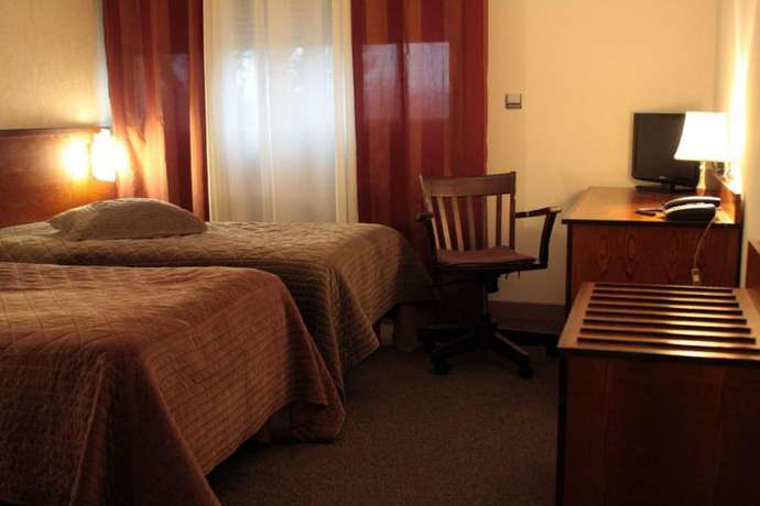 Imagen de la habitación del Hotel H&ocirc;tel La Bombardi&egrave;re. Foto 14