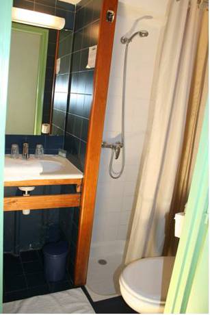 Imagen de la habitación del Hotel H&ocirc;tel La Chartreuse. Foto 6