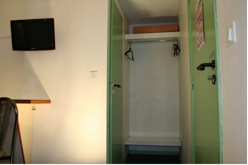 Imagen de la habitación del Hotel H&ocirc;tel La Chartreuse. Foto 8