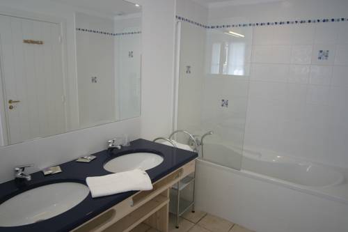 Imagen de la habitación del Hotel H&ocirc;tel La Galiote En R&eacute;. Foto 8