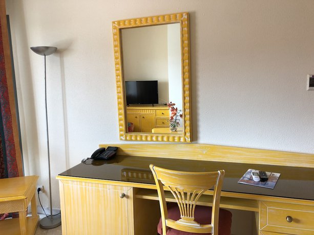 Imagen de la habitación del Hotel H&ocirc;tel La Galleria. Foto 4