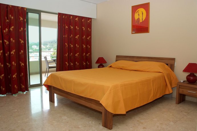 Imagen de la habitación del Hotel H&ocirc;tel La Galleria. Foto 7
