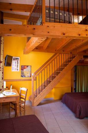 Imagen de la habitación del Hotel H&ocirc;tel La Garenne. Foto 4