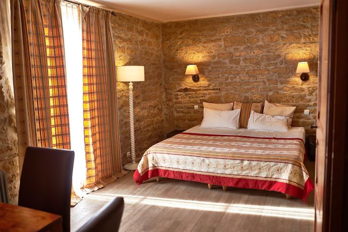 Imagen de la habitación del Hotel H&ocirc;tel La Grappe d\'Or. Foto 10