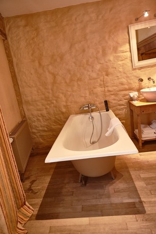 Imagen de la habitación del Hotel H&ocirc;tel La Grappe d\'Or. Foto 11