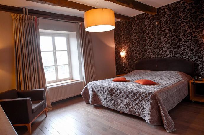 Imagen de la habitación del Hotel H&ocirc;tel La Grappe d\'Or. Foto 12