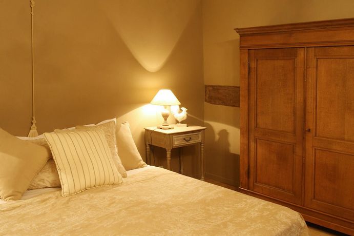 Imagen de la habitación del Hotel H&ocirc;tel La Grappe d\'Or. Foto 16