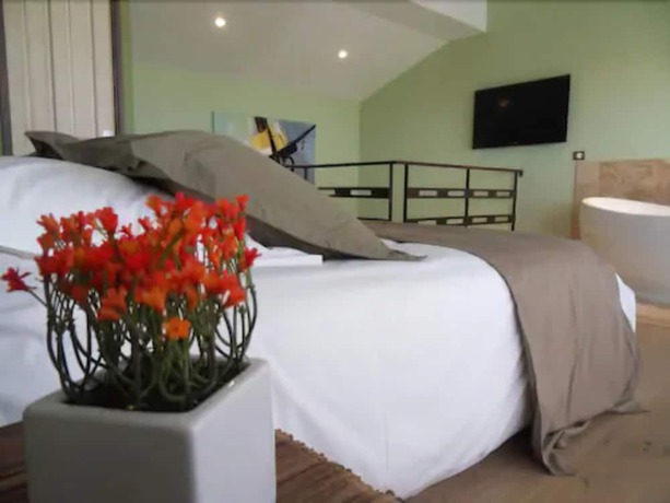 Imagen de la habitación del Hotel H&ocirc;tel La Lagune. Foto 6