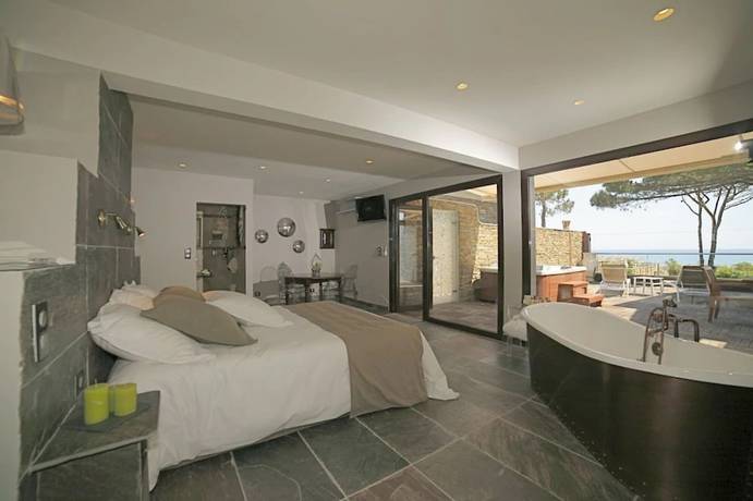 Imagen de la habitación del Hotel H&ocirc;tel La Lagune. Foto 14