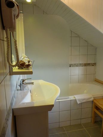 Imagen de los exteriores del Hotel Hôtel La Mayt. Foto 13