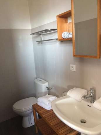 Imagen de la habitación del Hotel H&ocirc;tel La Petite Boh&egrave;me. Foto 12