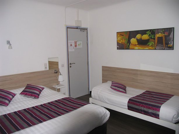 Imagen de la habitación del Hotel H&ocirc;tel La Petite Boh&egrave;me. Foto 16
