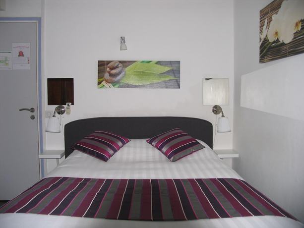 Imagen de la habitación del Hotel H&ocirc;tel La Petite Boh&egrave;me. Foto 17