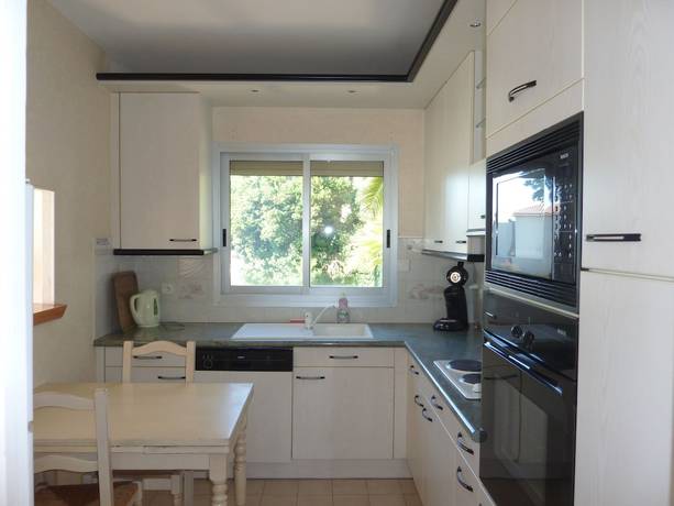 Imagen de la habitación del Hotel H&ocirc;tel La Pin&egrave;de. Foto 9