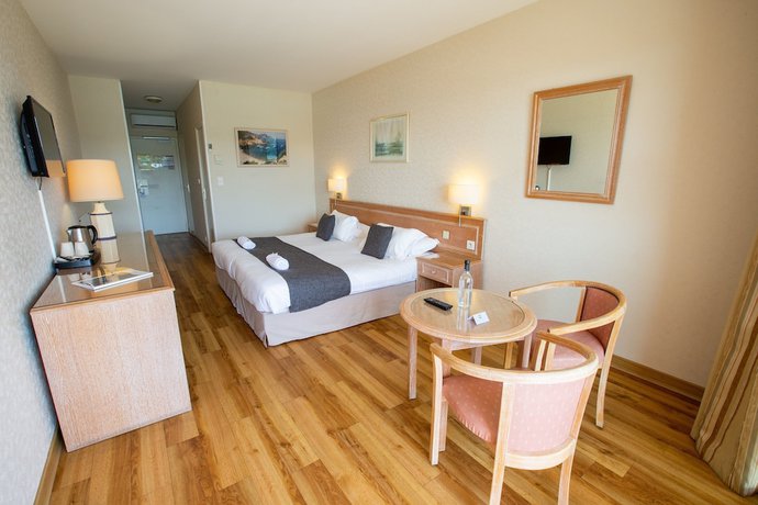 Imagen de la habitación del Hotel H&ocirc;tel La Pin&egrave;de. Foto 13