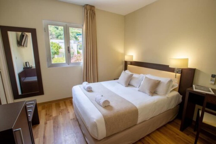 Imagen de la habitación del Hotel H&ocirc;tel La Pin&egrave;de. Foto 15