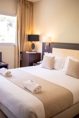Imagen de la habitación del Hotel H&ocirc;tel La Pin&egrave;de. Foto 17