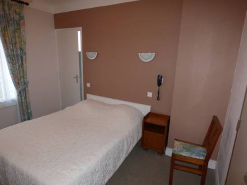 Imagen de la habitación del Hotel H&ocirc;tel La Pocati&egrave;re, COUTANCES. Foto 2