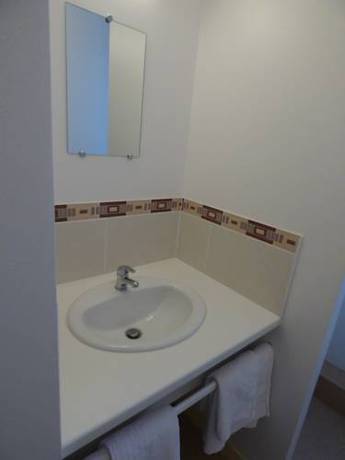 Imagen de la habitación del Hotel H&ocirc;tel La Pocati&egrave;re, COUTANCES. Foto 4