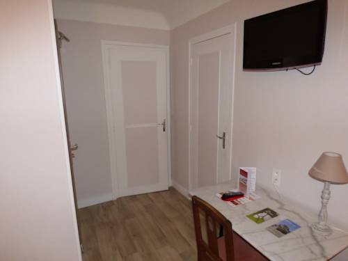 Imagen de la habitación del Hotel H&ocirc;tel La Pocati&egrave;re, COUTANCES. Foto 5