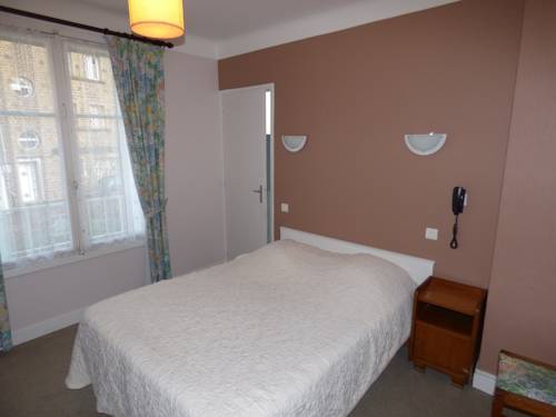 Imagen de la habitación del Hotel H&ocirc;tel La Pocati&egrave;re, COUTANCES. Foto 6