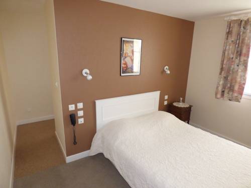 Imagen de la habitación del Hotel H&ocirc;tel La Pocati&egrave;re, COUTANCES. Foto 12