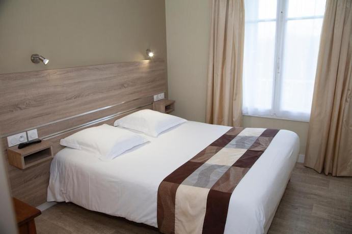 Imagen de la habitación del Hotel H&ocirc;tel La Pocatiere, COUTANCES. Foto 5