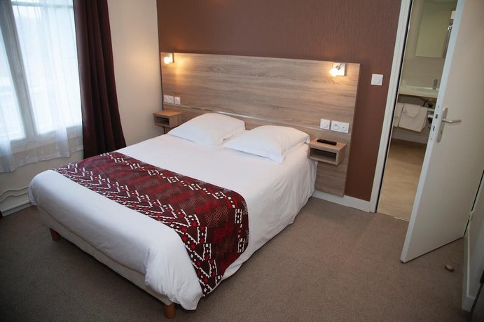 Imagen de la habitación del Hotel H&ocirc;tel La Pocatiere, COUTANCES. Foto 7
