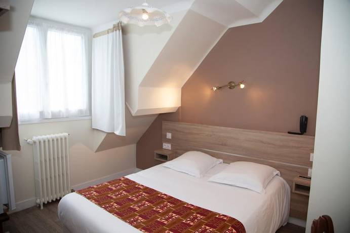 Imagen de la habitación del Hotel H&ocirc;tel La Pocatiere, COUTANCES. Foto 8