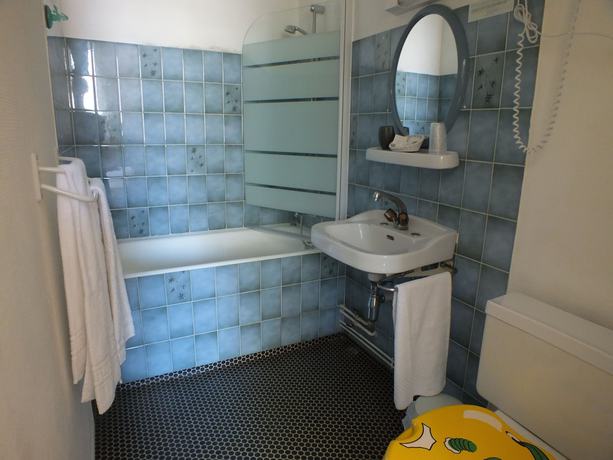 Imagen de la habitación del Hotel H&ocirc;tel La Prairie. Foto 6