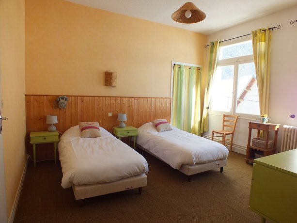 Imagen de la habitación del Hotel H&ocirc;tel La Prairie. Foto 9