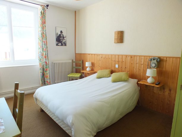 Imagen de la habitación del Hotel H&ocirc;tel La Prairie. Foto 15
