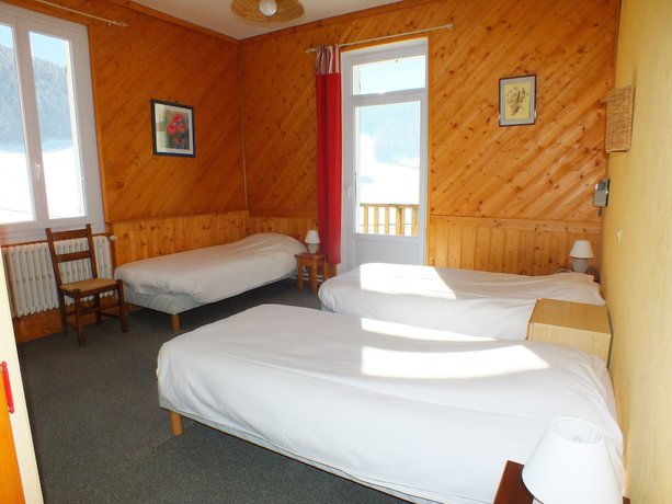Imagen de la habitación del Hotel H&ocirc;tel La Prairie. Foto 17