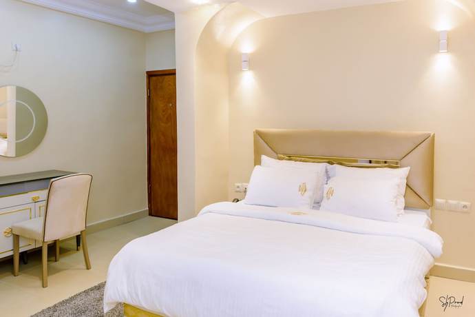 Imagen de la habitación del Hotel H&ocirc;tel La Principaut&eacute; Douala Bonapriso. Foto 2