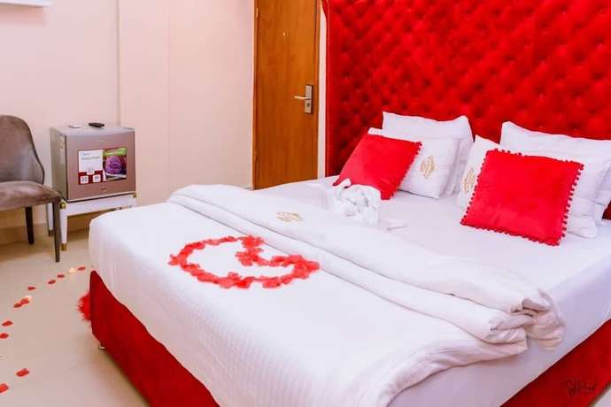 Imagen de la habitación del Hotel H&ocirc;tel La Principaut&eacute; Douala Bonapriso. Foto 5