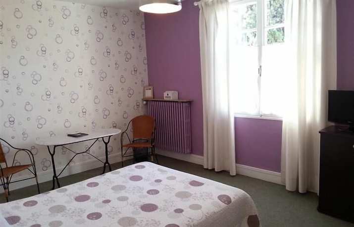 Imagen de la habitación del Hotel H&ocirc;tel La R&eacute;sidence. Foto 4
