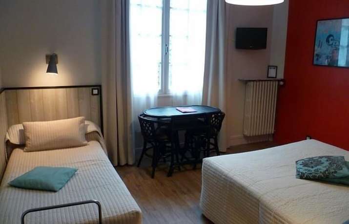 Imagen de la habitación del Hotel H&ocirc;tel La R&eacute;sidence. Foto 6