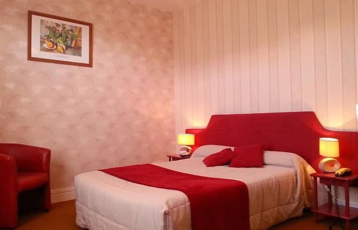 Imagen de la habitación del Hotel H&ocirc;tel La R&eacute;sidence. Foto 7