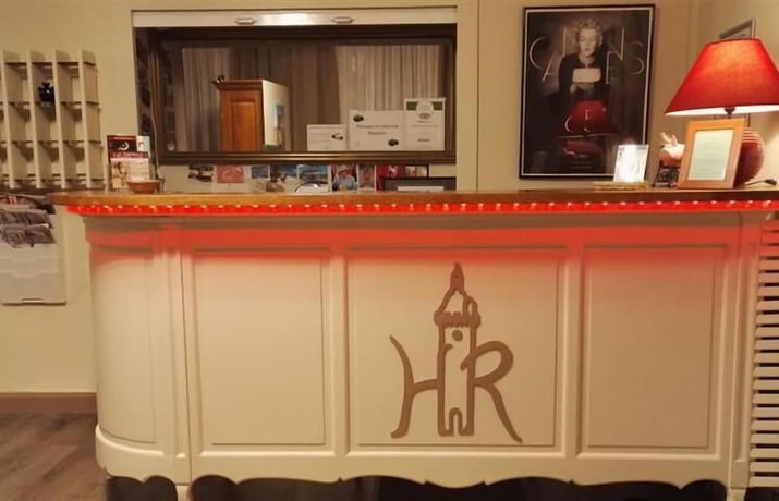 Imagen de los interiores del Hotel H&ocirc;tel La R&eacute;sidence. Foto 18