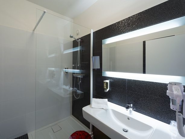 Imagen de la habitación del Hotel Hôtel La Résidence des Artistes. Foto 13