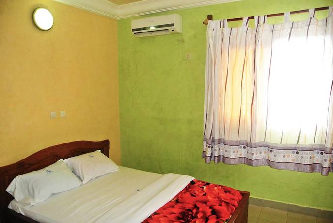 Imagen de la habitación del Hotel H&ocirc;tel La Renardi&egrave;re. Foto 3