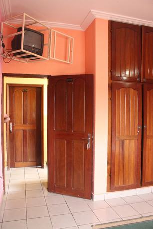 Imagen de la habitación del Hotel H&ocirc;tel La Renardi&egrave;re. Foto 13