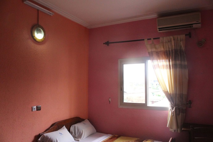 Imagen de la habitación del Hotel H&ocirc;tel La Renardi&egrave;re. Foto 14