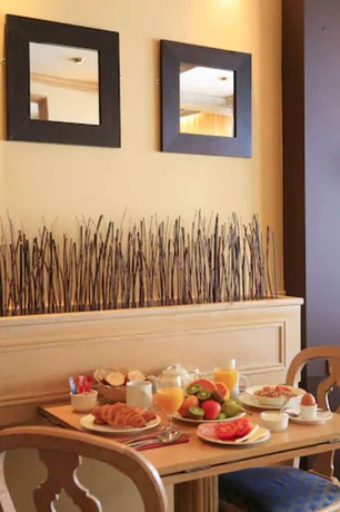 Imagen del bar/restaurante del Hotel H&ocirc;tel La Tarentaise. Foto 6
